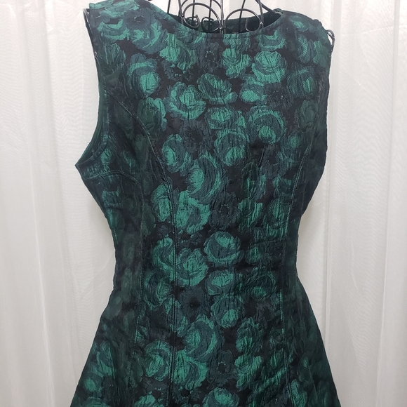 Honey Punch Sz M NWT Festivity Skater Dress - Picture 8 of 14